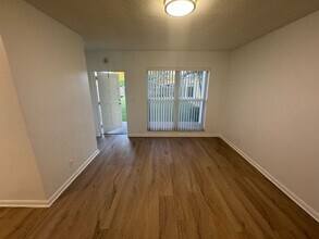 2822 Van Buren Street in Hollywood, FL - Foto de edificio - Building Photo