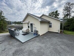 355-357 Edella Rd in South Abington Township, PA - Foto de edificio - Building Photo