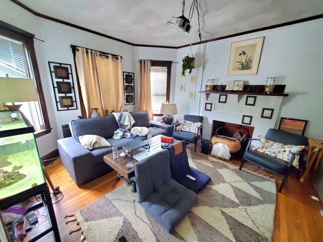 9 Roberts Rd, Unit 3
