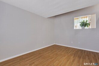 60 Old Town Rd in Vernon, CT - Building Photo - Building Photo