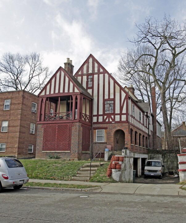1017 Linda Vista Ave in Dayton, OH - Foto de edificio