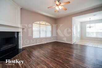 4702 Mohave Cir in Baytown, TX - Foto de edificio - Building Photo