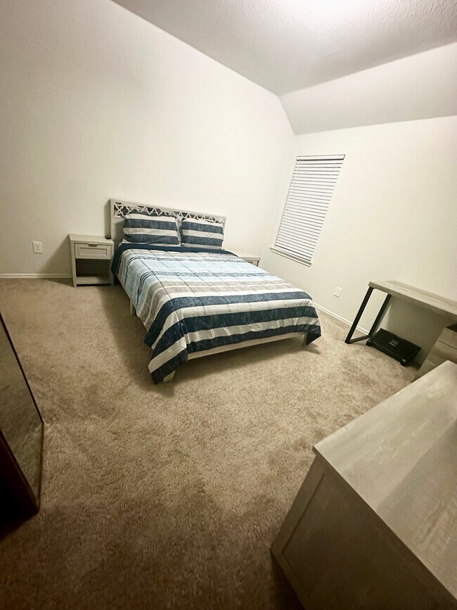 1 Bollardpoint Ln in Houston, TX - Building Photo - Building Photo