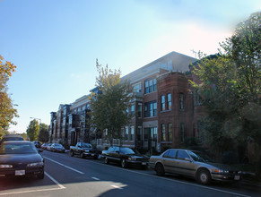 Logan Station in Washington, DC - Foto de edificio - Building Photo