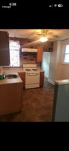 5240 Sylvester St in Philadelphia, PA - Building Photo - Building Photo