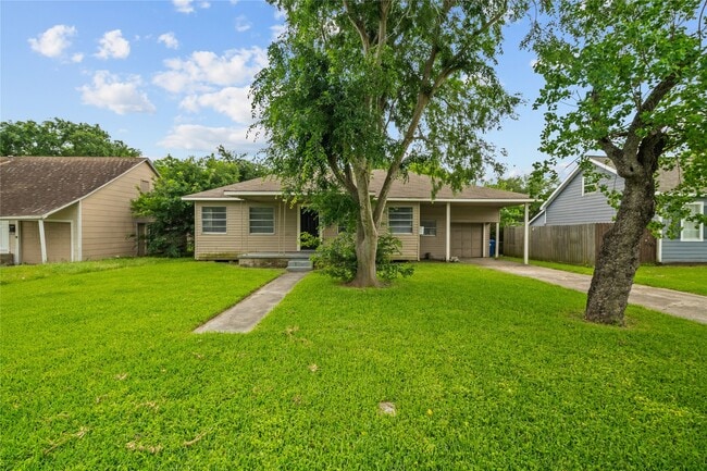 623 18th Ave N in Texas City, TX - Building Photo - Building Photo