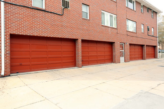 Midtown Court in Omaha, NE - Building Photo - Building Photo