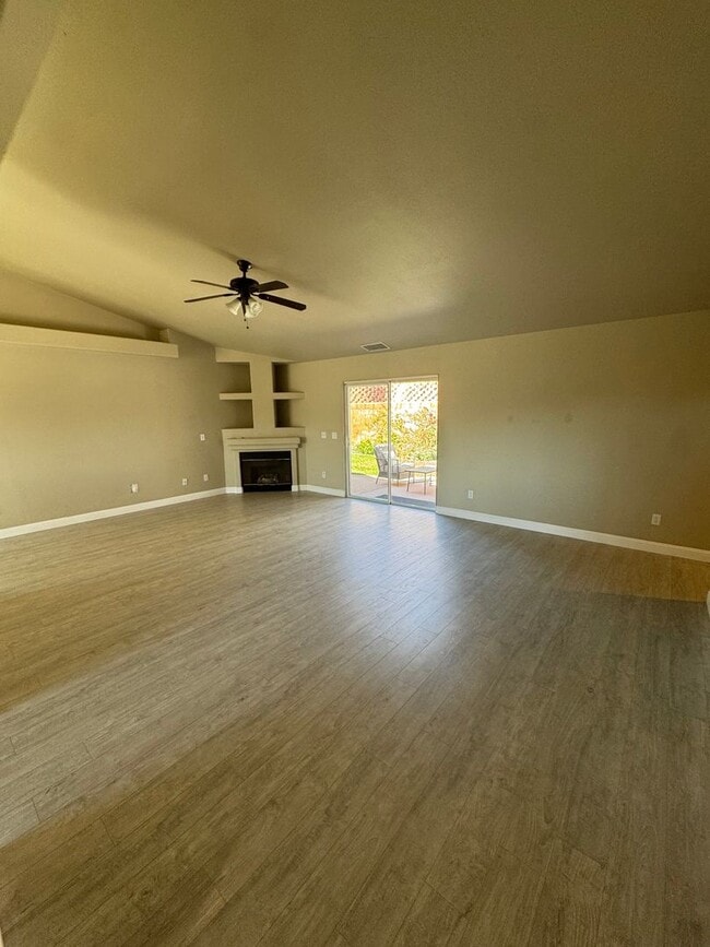 825 Rosana Pl in Nipomo, CA - Building Photo - Building Photo