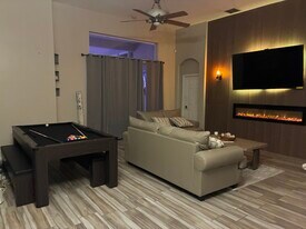 3089 Williamsburg Ct in Orange Park, FL - Building Photo