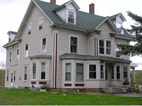 222 Catamount Rd in Pittsfield, NH - Building Photo