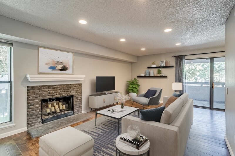 6420 S Dayton St in Englewood, CO - Building Photo