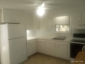 20 Parker Pl in Branford, CT - Building Photo - Building Photo