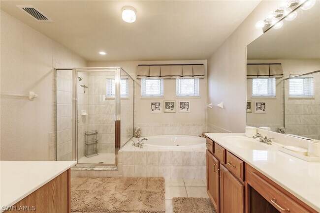 property at 7859 Berkshire Pines Dr