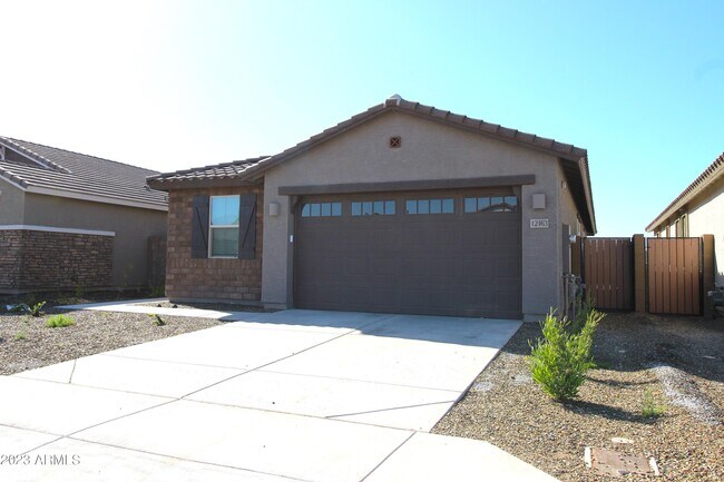 12463 W Kaler Dr in Glendale, AZ - Building Photo - Building Photo