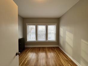 4906 N Saint Louis Ave in Chicago, IL - Building Photo - Building Photo