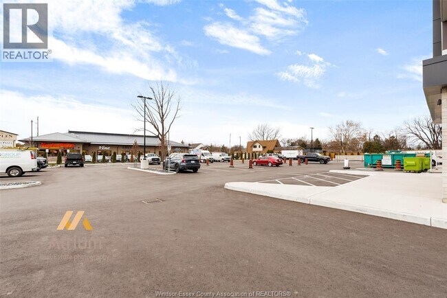 14400 Tecumseh Rd E in Tecumseh, ON - Building Photo - Building Photo