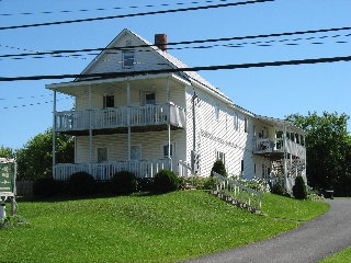 98 Main St in Ashland, ME - Foto de edificio