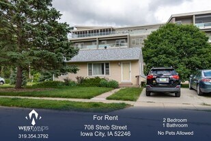 708 1/2 Streb St in Iowa City, IA - Building Photo