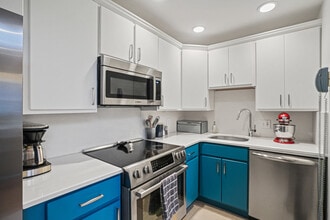 2007 O St NW, Unit #505 in Washington, DC - Building Photo - Building Photo