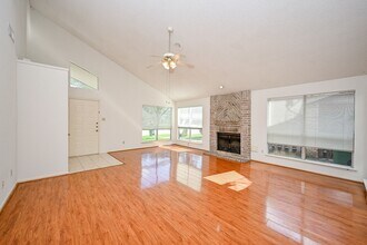 13115 Richmond Ave. in Houston, TX - Building Photo - Building Photo
