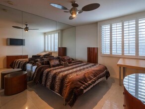 171 N Church Ln, Unit 307 in Los Angeles, CA - Building Photo - Building Photo