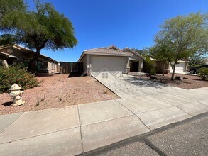 16612 W Cottonwood St in Surprise, AZ - Building Photo - Building Photo