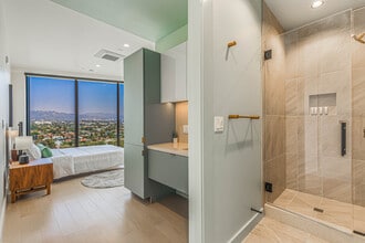 6401 Wilshire Blvd in Los Angeles, CA - Building Photo - Building Photo