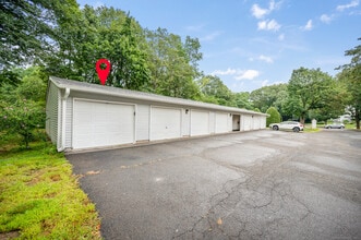 239 New Britain Ave in Farmington, CT - Building Photo - Building Photo