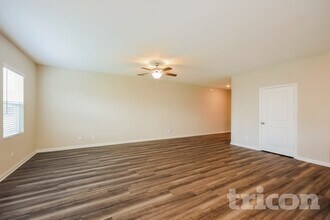 7434 Asp Point in San Antonio, TX - Building Photo - Building Photo