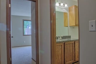 4 125th LN NW in Coon Rapids, MN - Building Photo - Building Photo