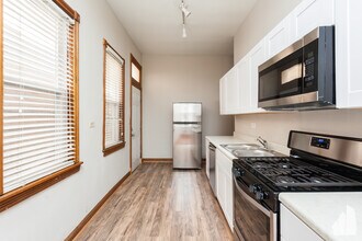 1016 W Fry St, Unit #  01F in Chicago, IL - Building Photo - Building Photo