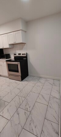 605 N Wolf Rd photo'