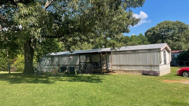 property at 1518 Lee County Rd 270