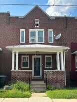 2713 Thompson Pl in Wilmington, DE - Building Photo