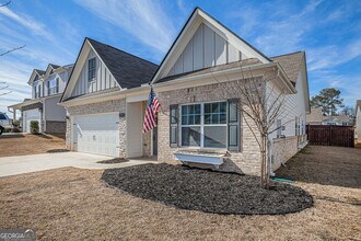 177 Innis Brk Cir in Cartersville, GA - Foto de edificio - Building Photo