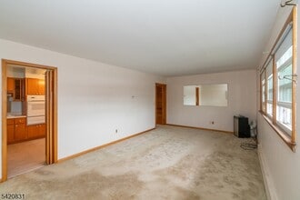 300 Mitchell Ave in Linden, NJ - Building Photo - Building Photo