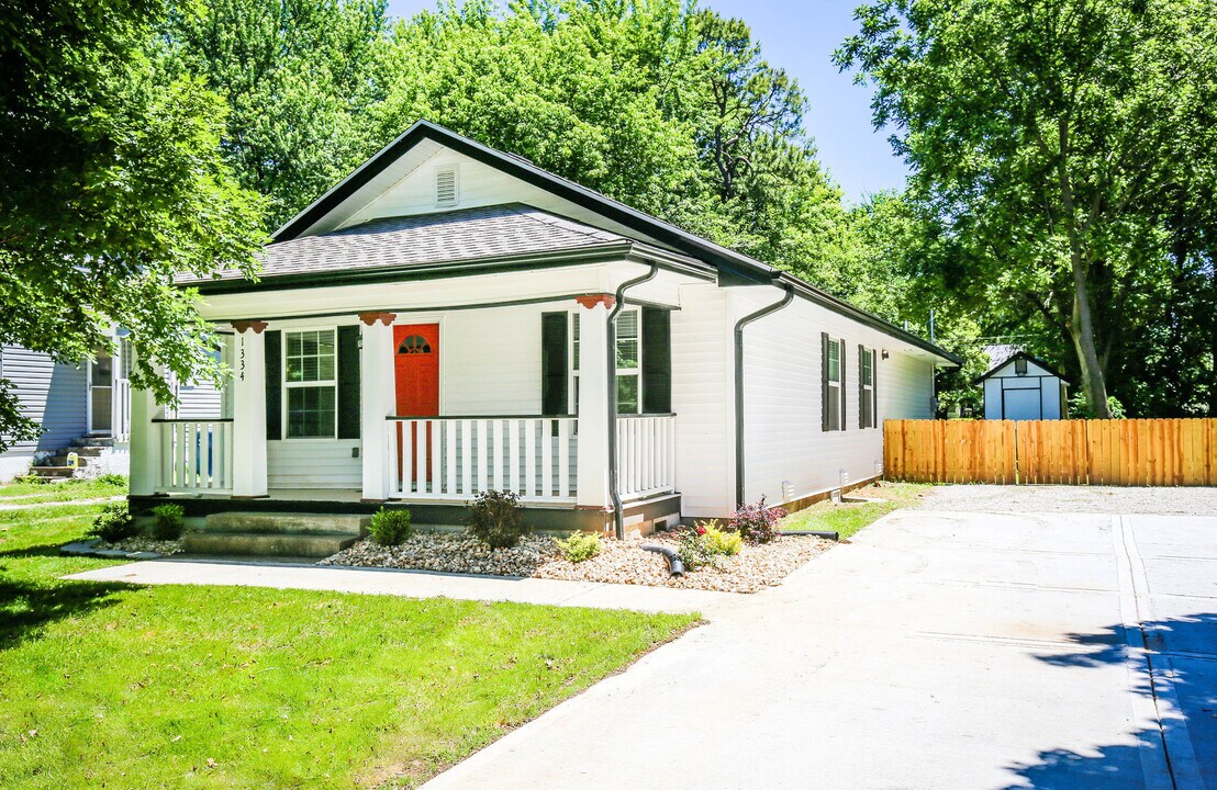 1334 S Florence Ave in Springfield, MO - Building Photo