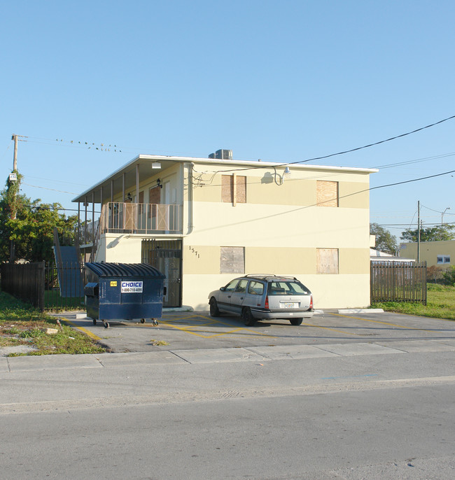 1371 NW 61st St in Miami, FL - Building Photo - Building Photo