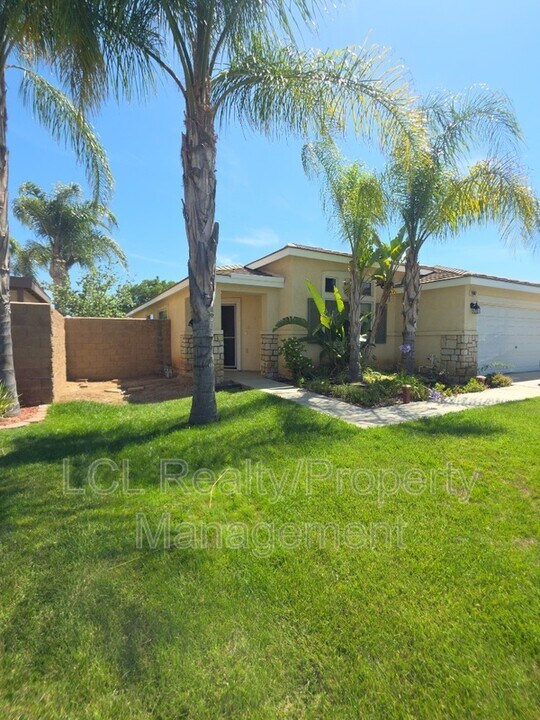 26807 Mountain Glen Dr in Menifee, CA - Building Photo