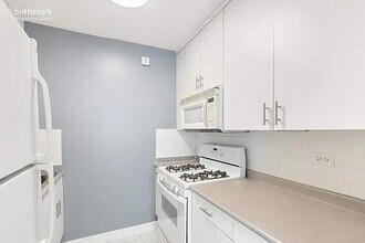 280 Rector Pl in New York, NY - Building Photo - Building Photo