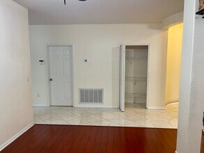 9175 Tivoli Chase Dr in Orlando, FL - Building Photo - Building Photo