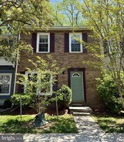 204 Michele Cir in Glen Burnie, MD - Building Photo