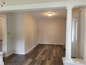 2 Woodlawn Ave in Fairport, NY - Building Photo - Building Photo