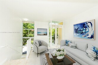 8041 Harding Ave in Miami Beach, FL - Building Photo - Building Photo