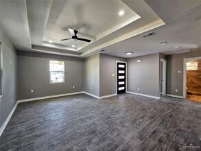 18 S Raul Longoria Rd in Edinburg, TX - Building Photo - Building Photo