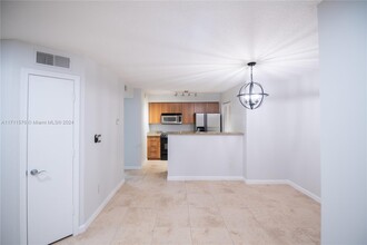 1000 Crystal Way in Delray Beach, FL - Building Photo - Building Photo