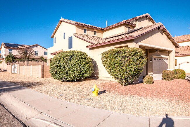 5496 Waco Dr in Sierra Vista, AZ - Foto de edificio - Building Photo