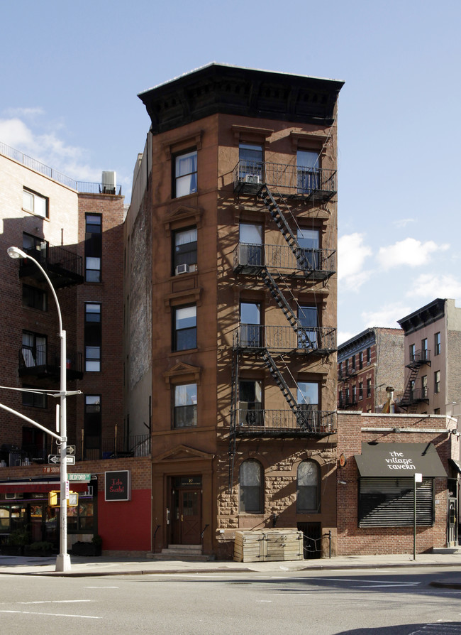 48 Bedford St in New York, NY - Foto de edificio - Building Photo