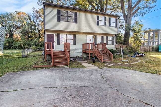 property at 776 Azalia St SW