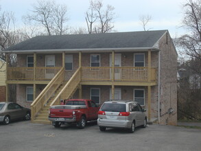 1193 Ruddell Rd in Vinton, VA - Building Photo - Building Photo